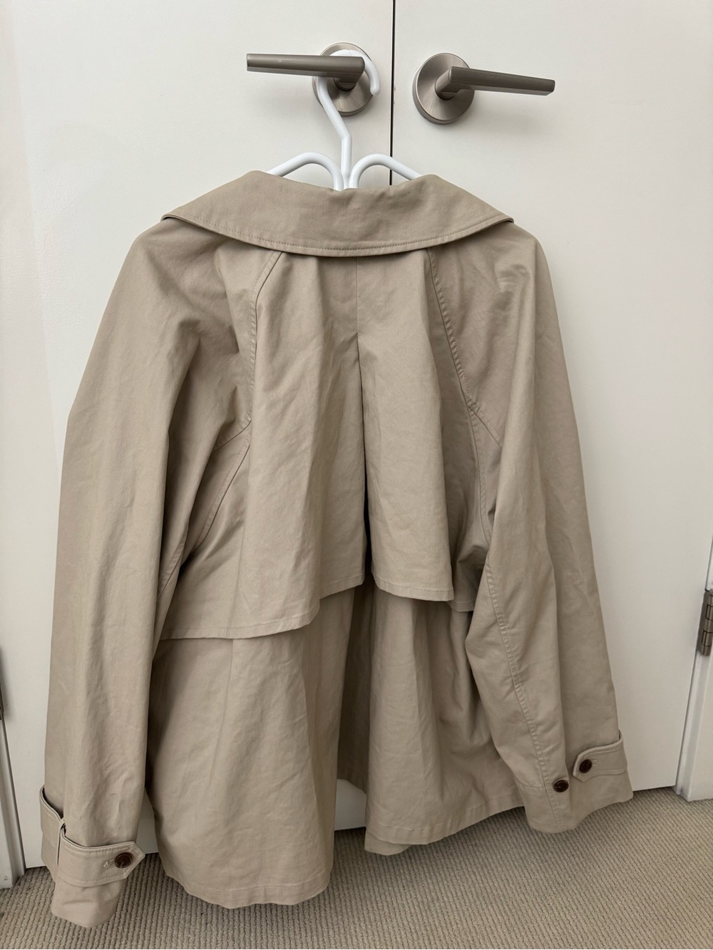 Old Navy Women's Light Khaki Trench Coat - Picture 2 of 3